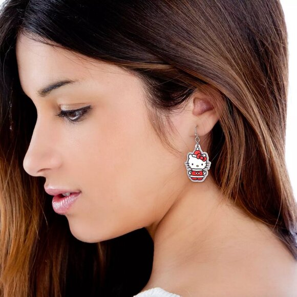 Hello Kitty Christmas Dangle Earrings - Picture 4 of 4